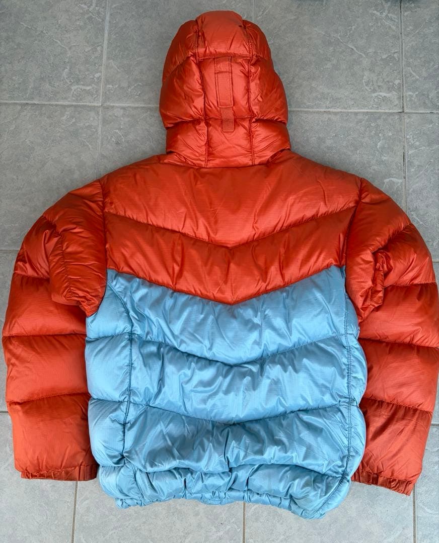 Columbia フード付きダウンジャケット M