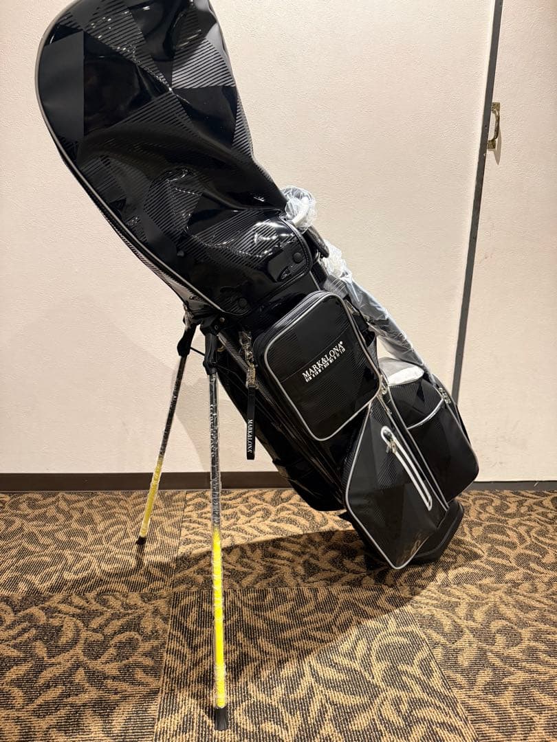 MARK&LONA スタンド付きキャディバッグ ブラック