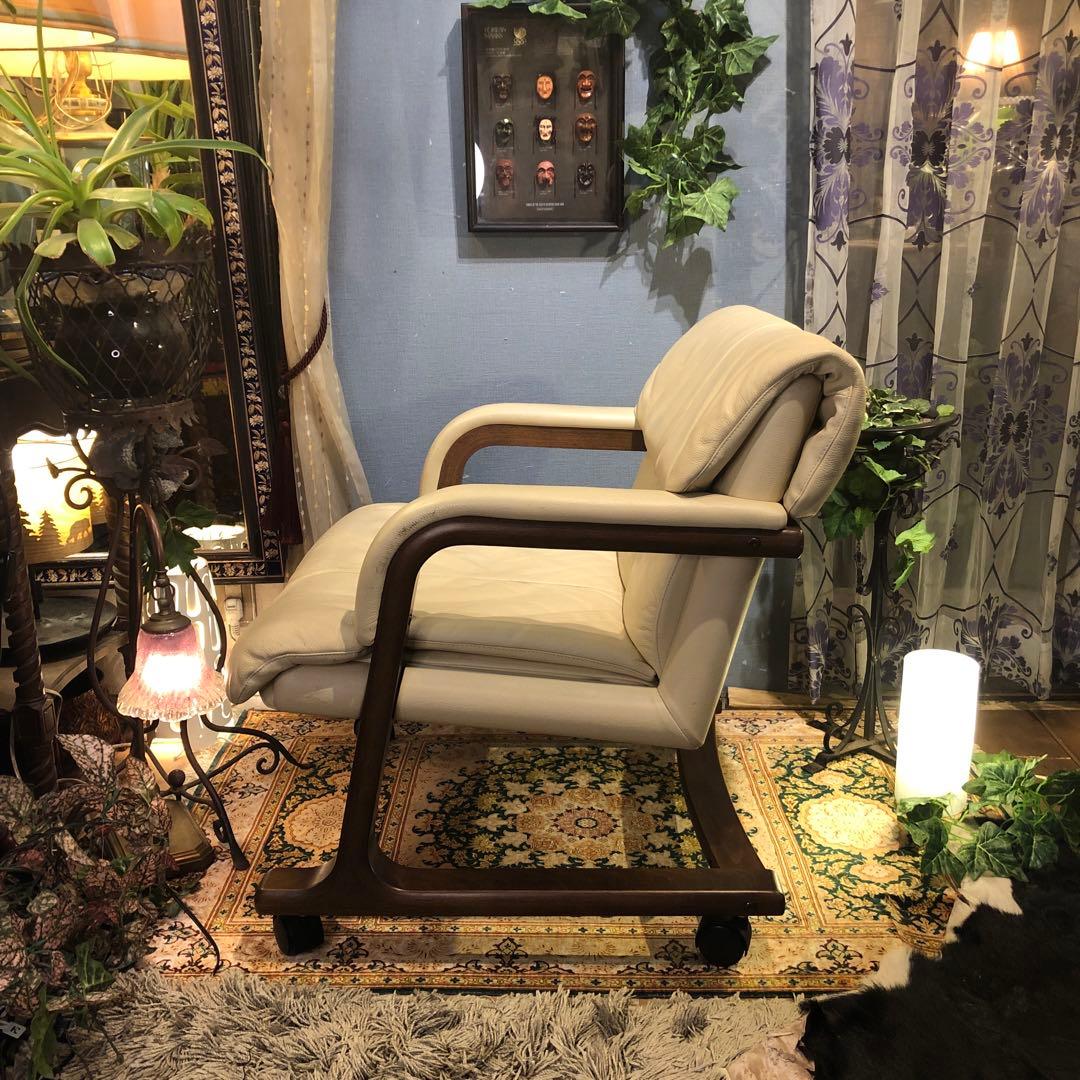 Sale ヴィンテージ 富士ファニチャー　キャスター革張りアームチェア