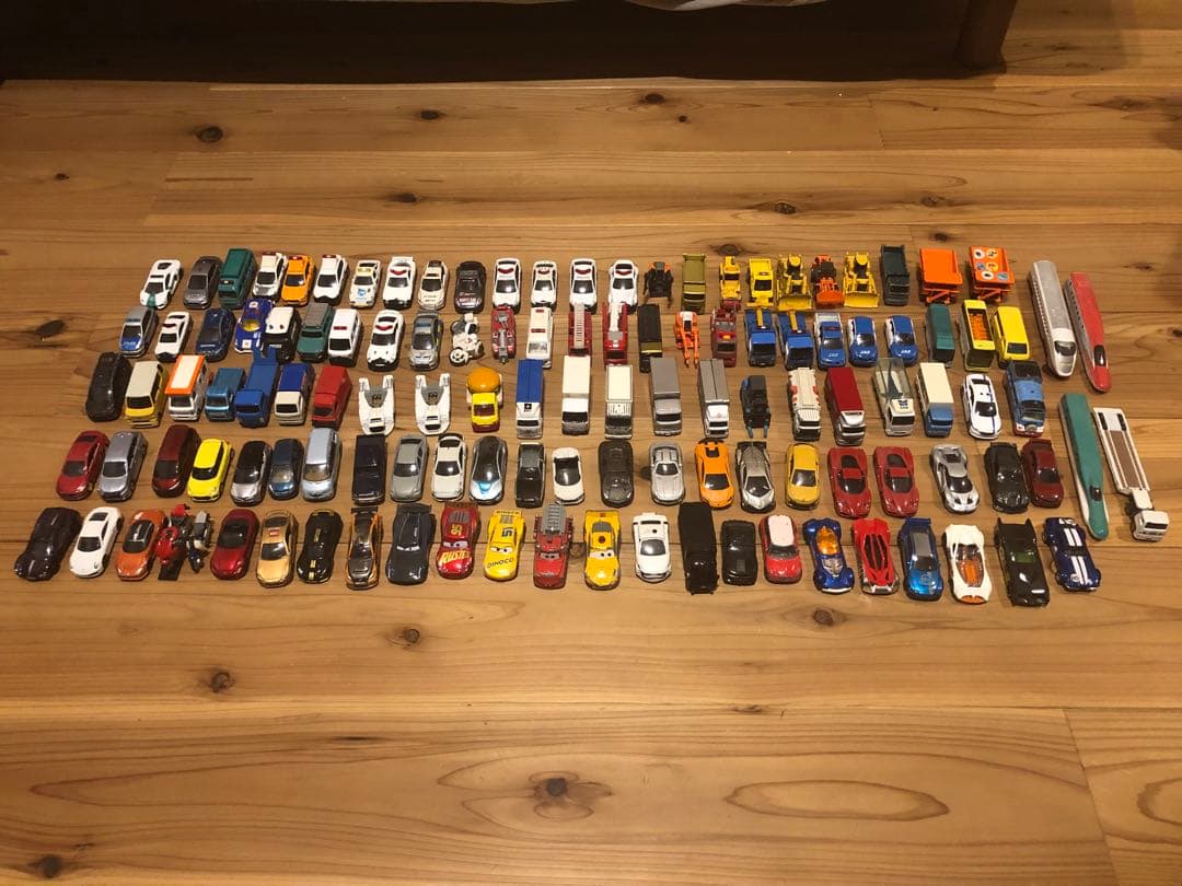 トミカ・ミニカー　約120台まとめ売り