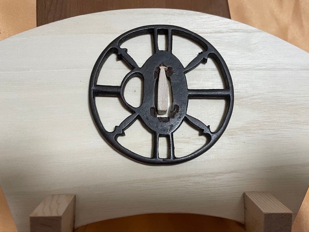 鍔　鐔　尾張透かし鍔　鉄地鍔