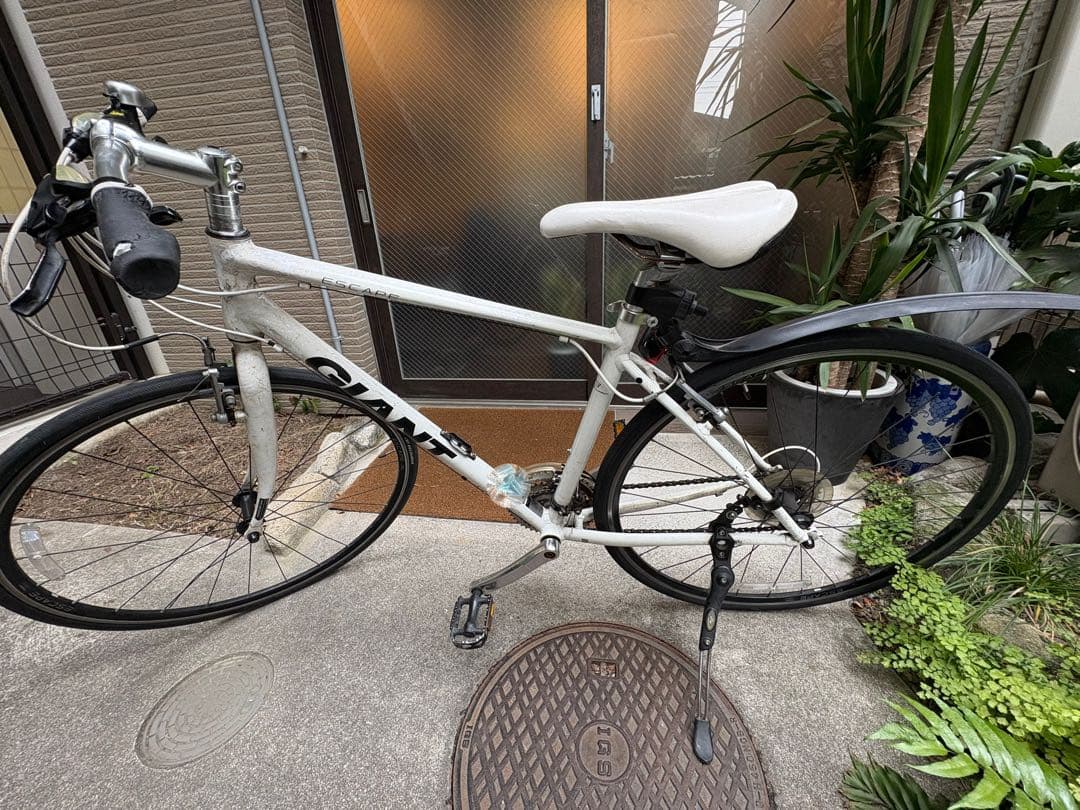 GIANT クロスバイク ホワイト エスケープR3 【付属品付き】直接引き渡し