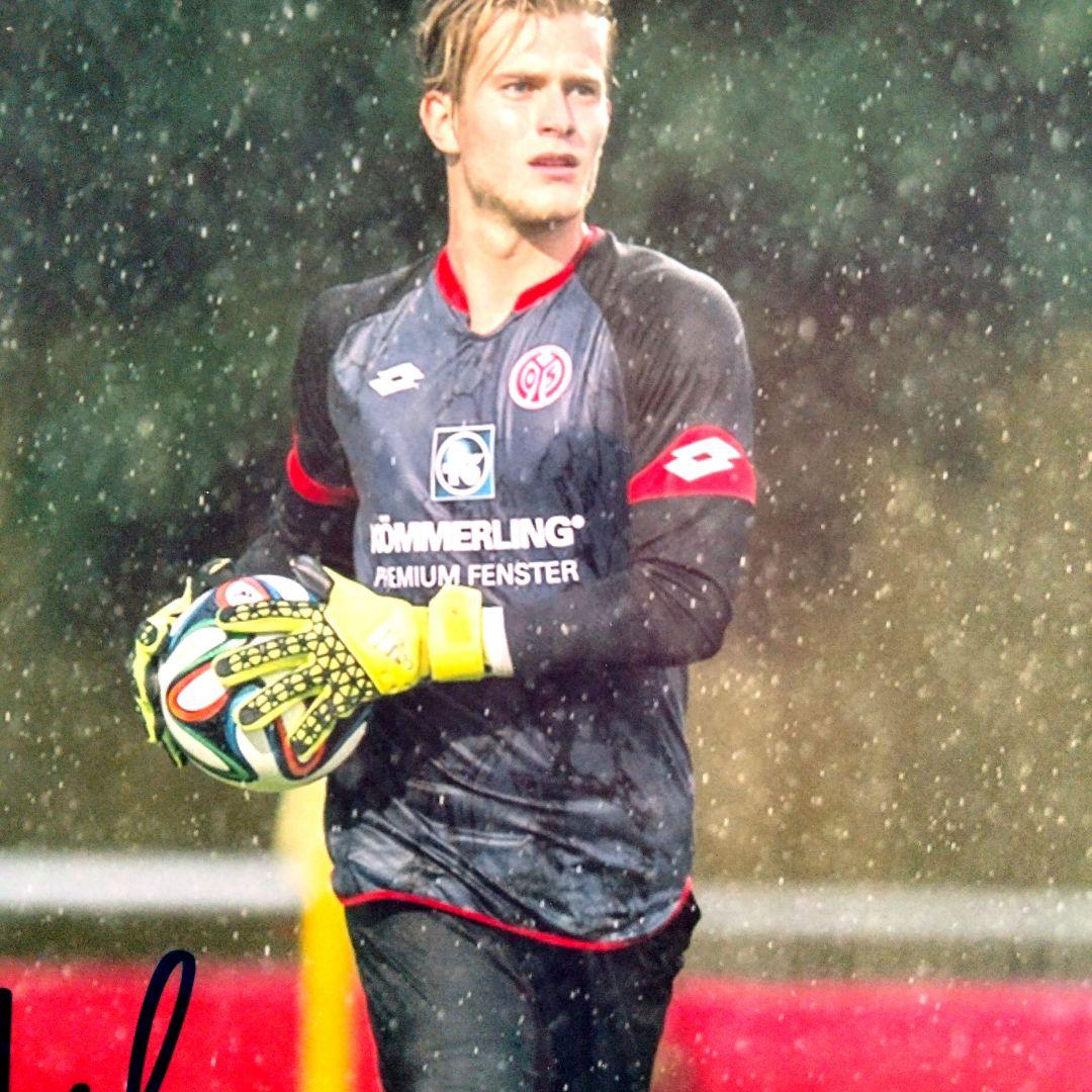 セール中…ロリス・カリウス直筆サイン入り超大型写真…Loris Karius…