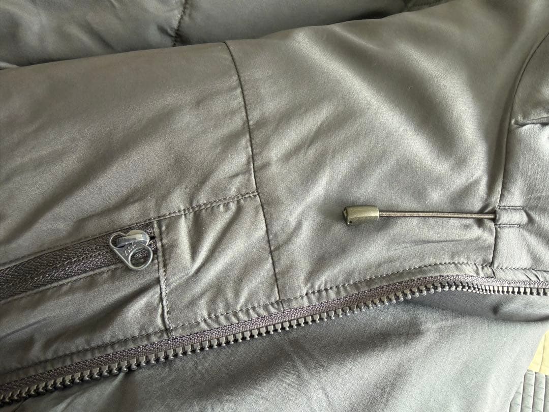 アークテリクス　ATOM HOODY