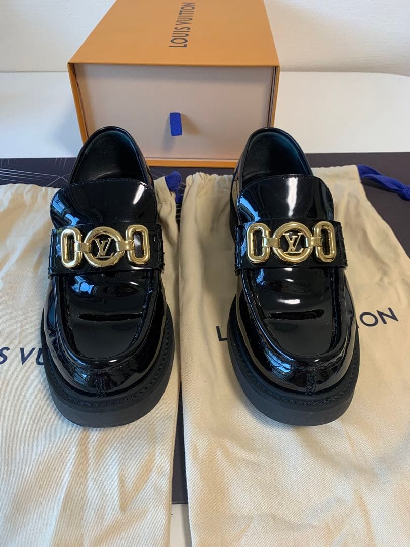 LOUIS VUITTON ローファー　サイズ37.5