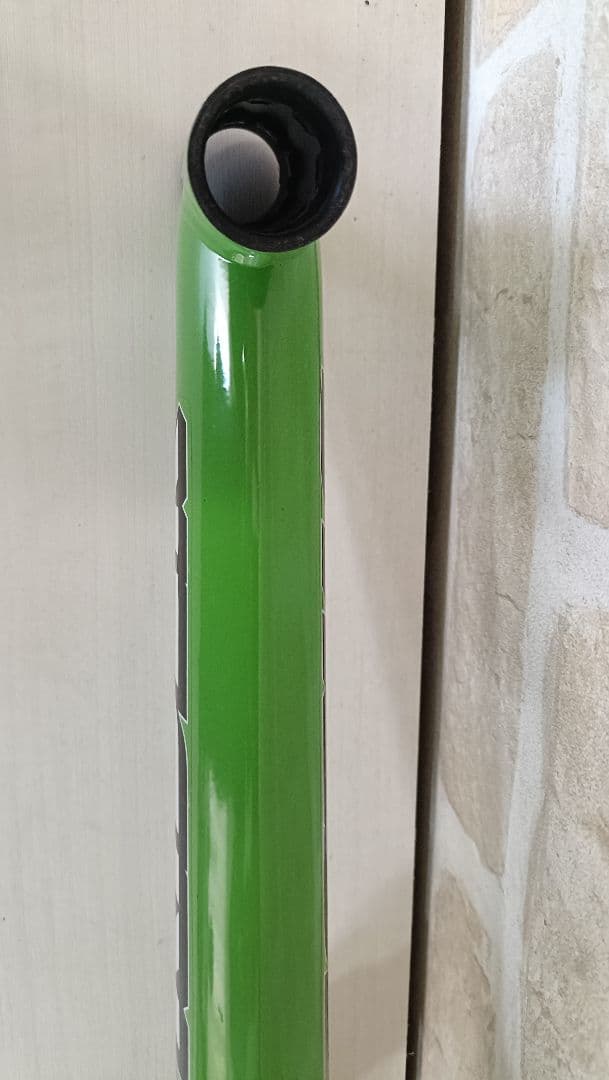 珍しい箱付きです！　ストライダー 本体 グリーン