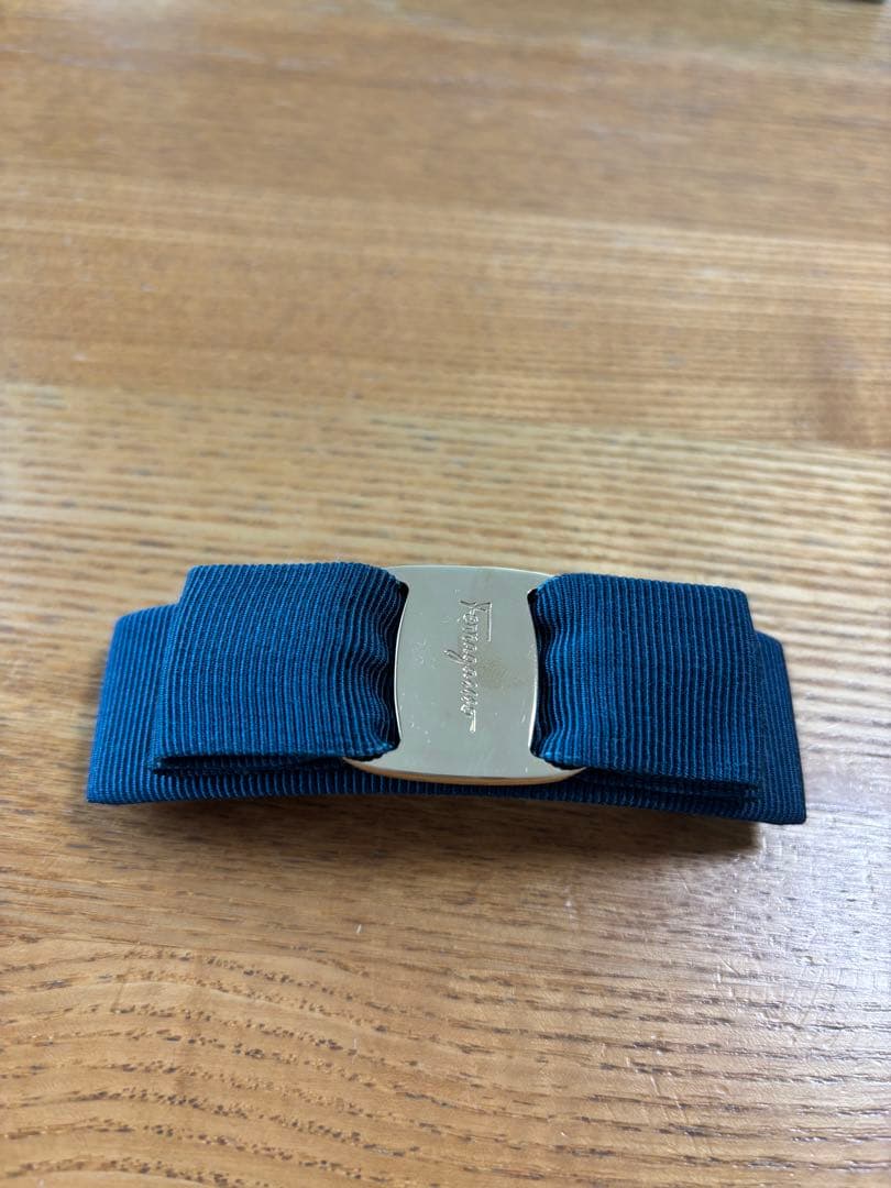 【美品】フェラガモ　ブルー系リボン　バレッタ