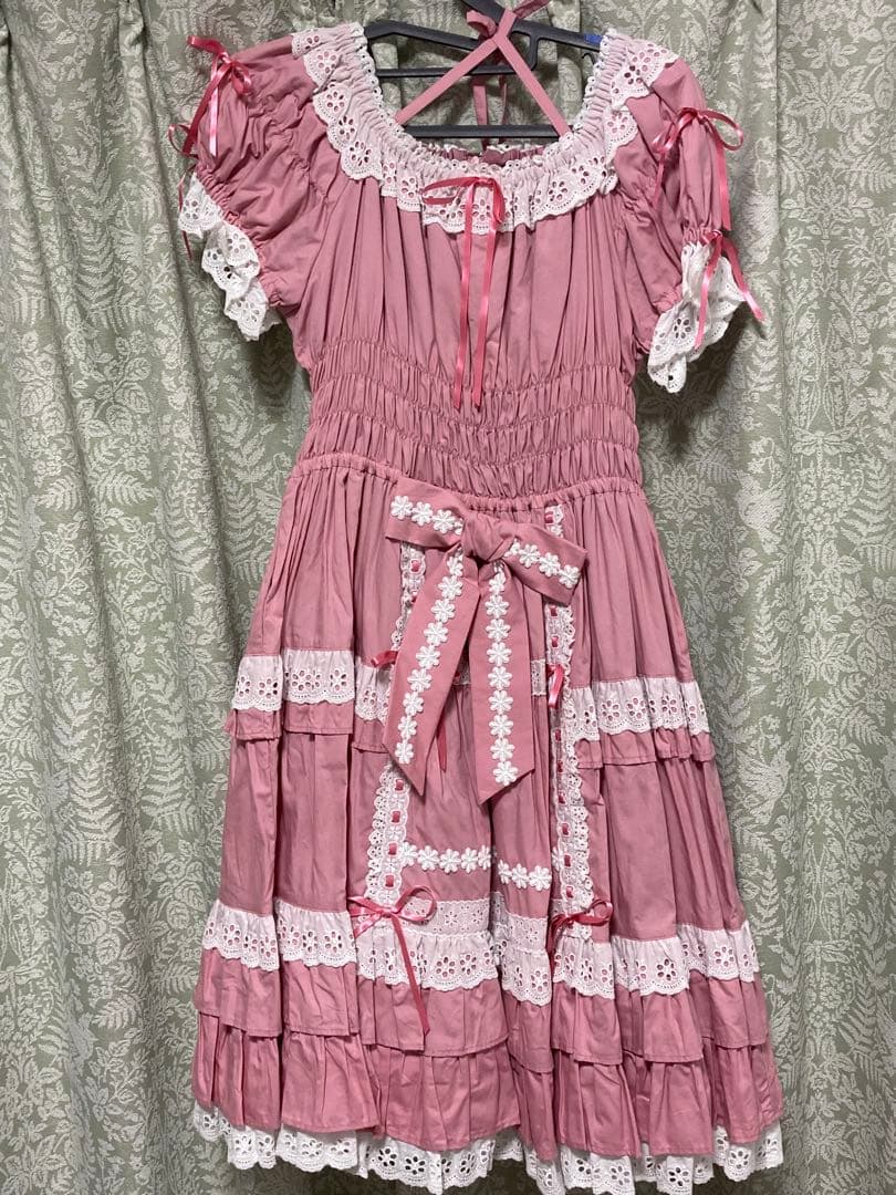 お花レースシャーリングワンピース(年明けまで)