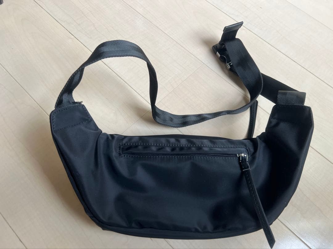 【未使用品】プラダ ナイロン ウエストバッグ