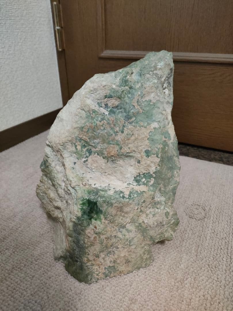 極上！！【日高ヒスイ】７kg 原石 自然石 鑑賞石 天然石 標本石 国産鉱物