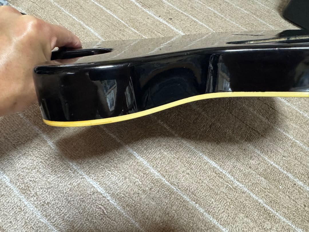 TEJ70か75のボディーのみ　フェルナンデス　幾何学模様ライン入り