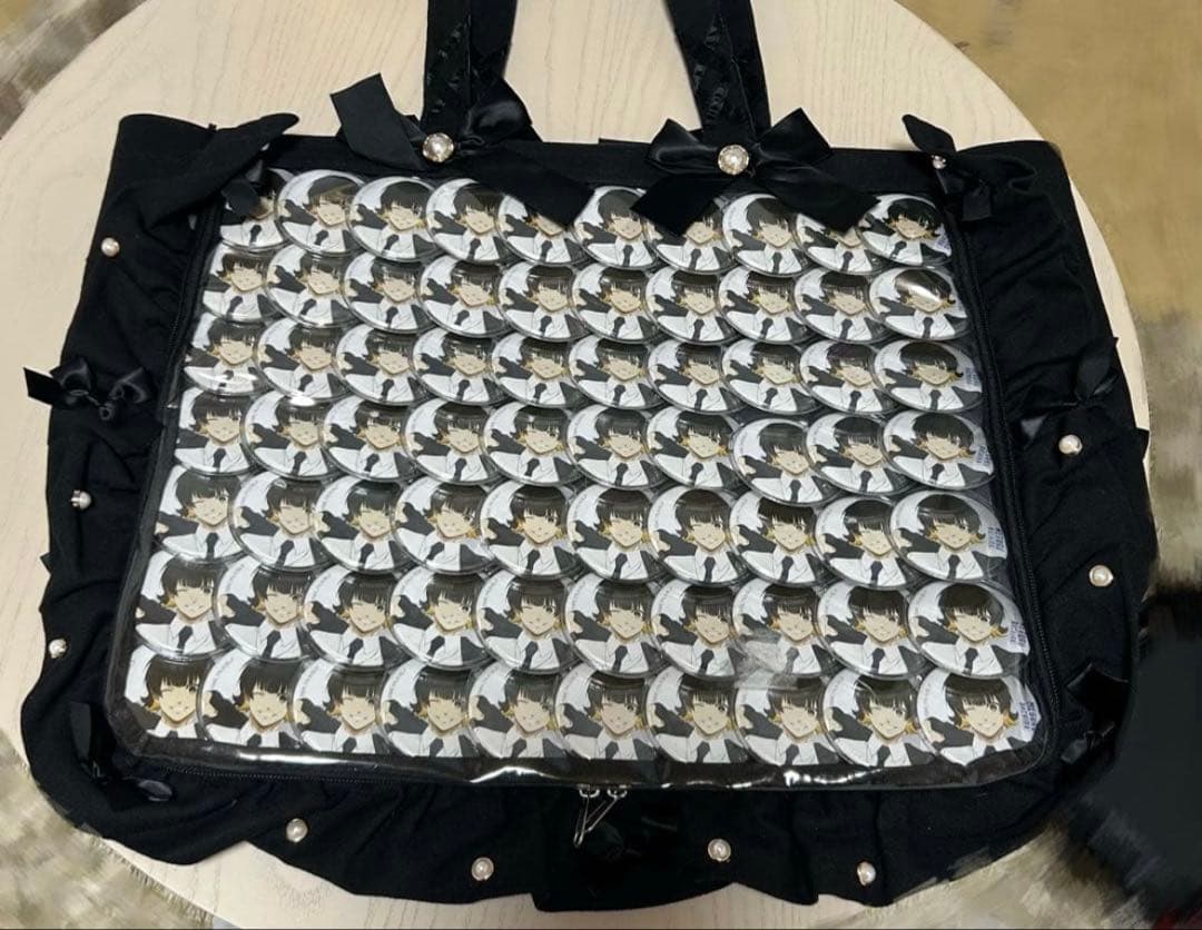 ブルーロック　蜂楽廻　缶バッチ80個　ベースヤード