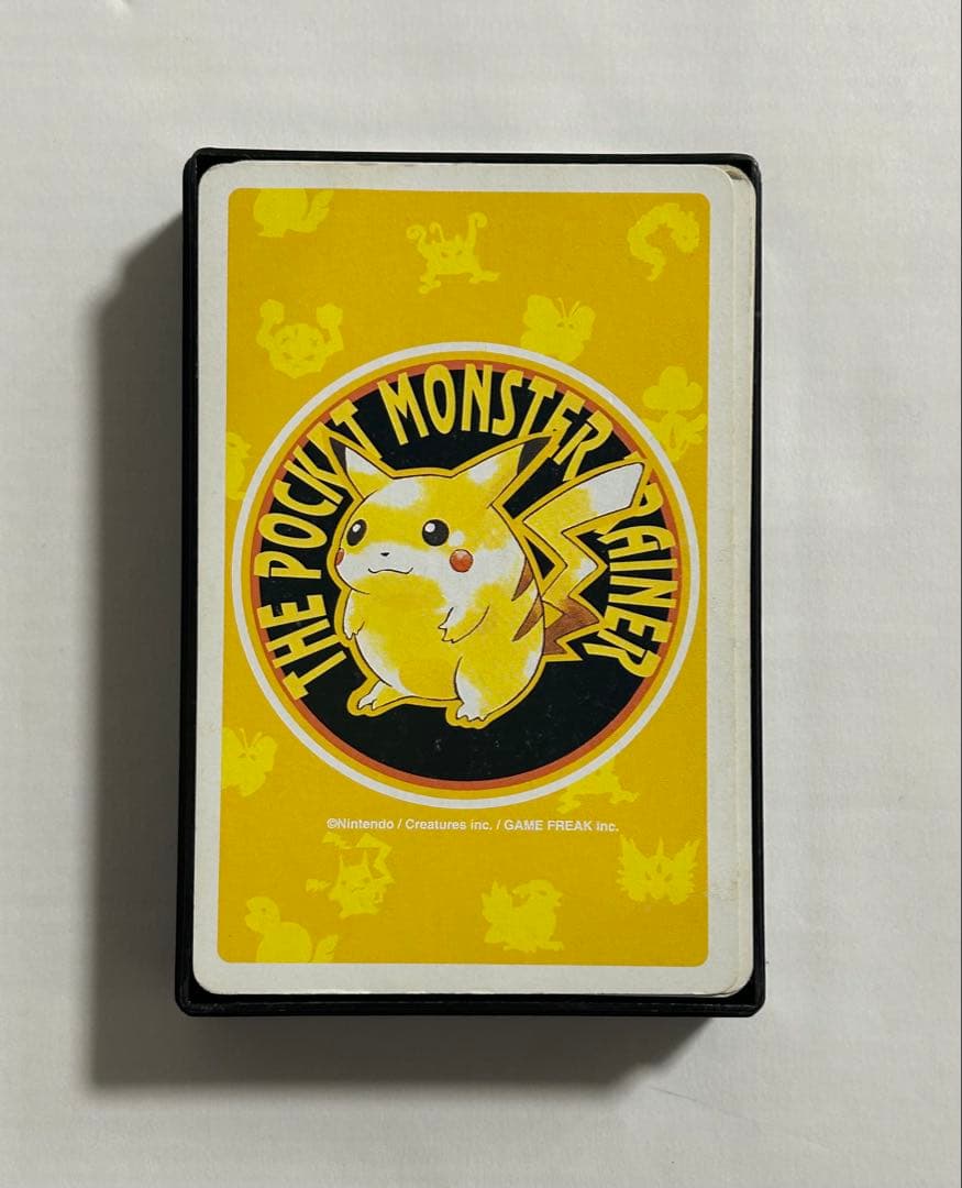 ポケモン　トランプ　ピカチュウ　イエロー
