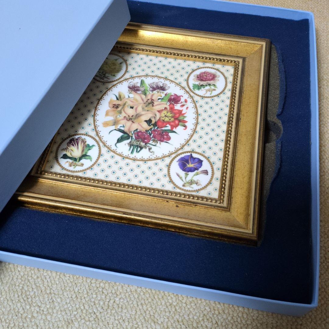 ウェッジウッド「フラワーブーケ」　　陶板　　額装