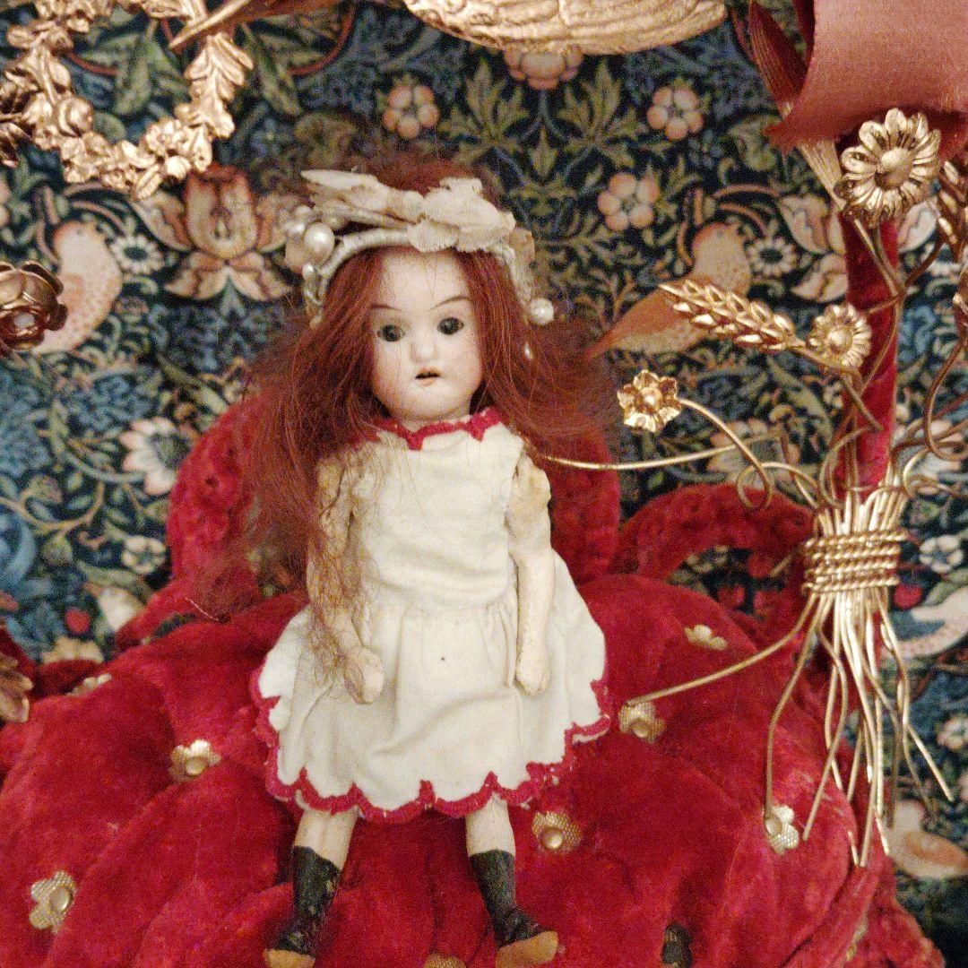 花かんむりのミニョネット♡アンティークドール