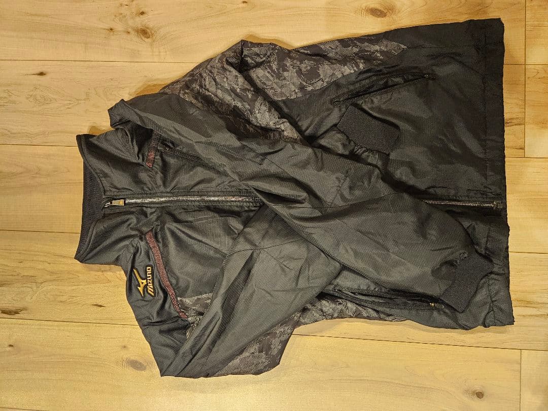 ミズノプロ　上下セット・ウインドブレイカーセット。