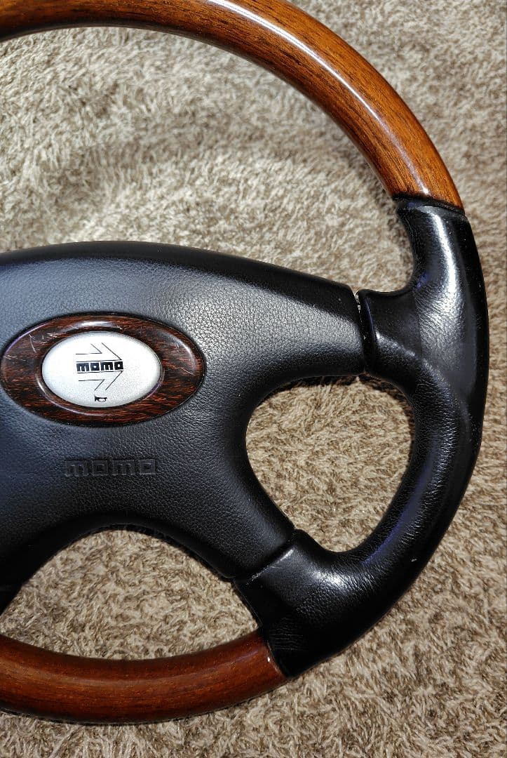 【中古・お買得品】MOMOステアリング ウッド＆レザー リーガル ボス・カバー付