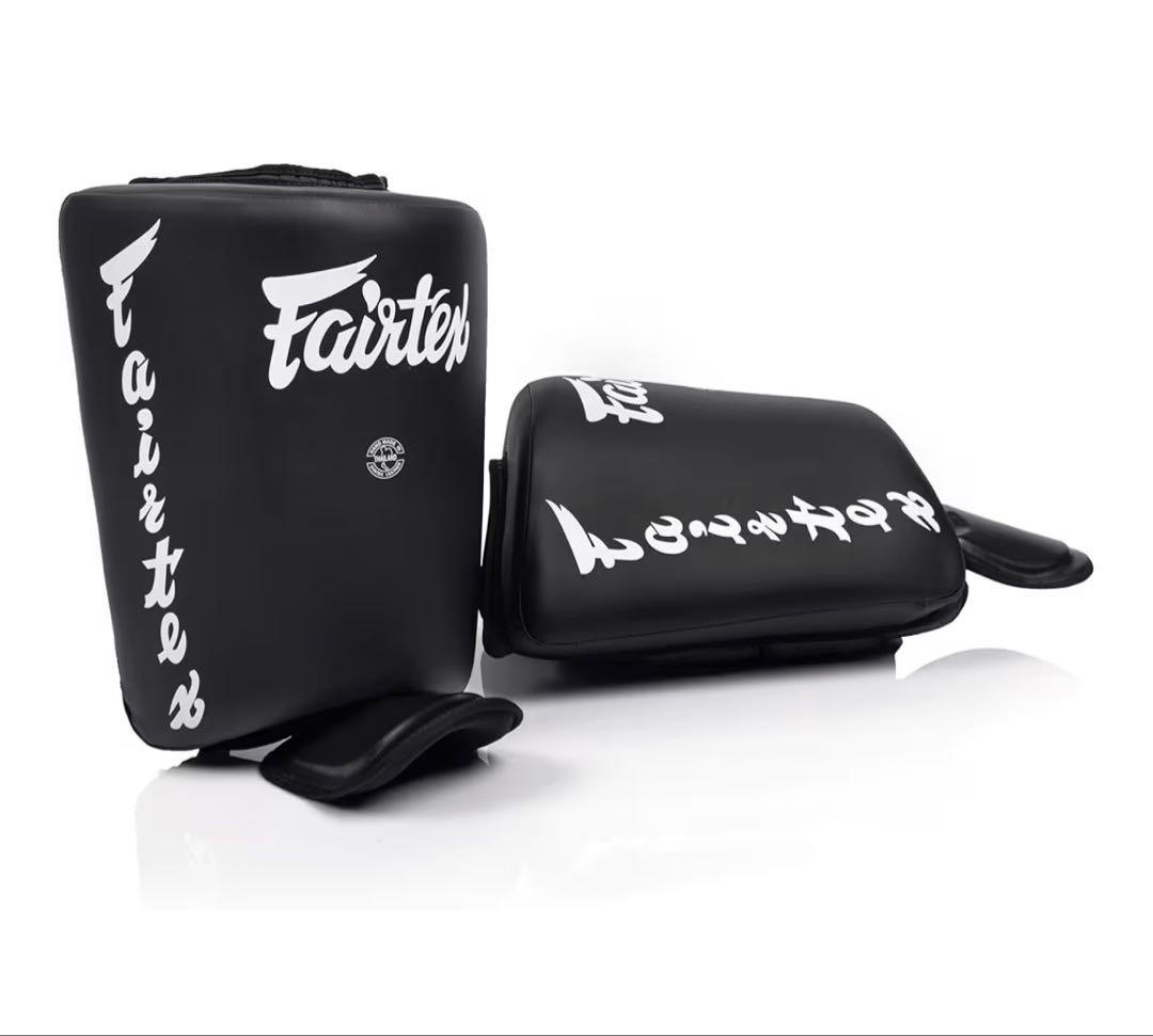 Fairtex ブラック ボクシングカーフパッド