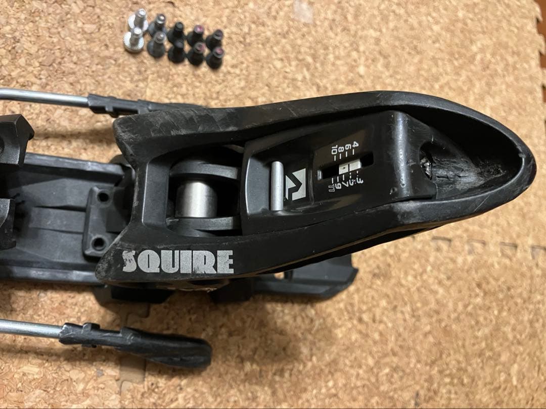 Marker Squire ビンディング ブラック　片側のみ