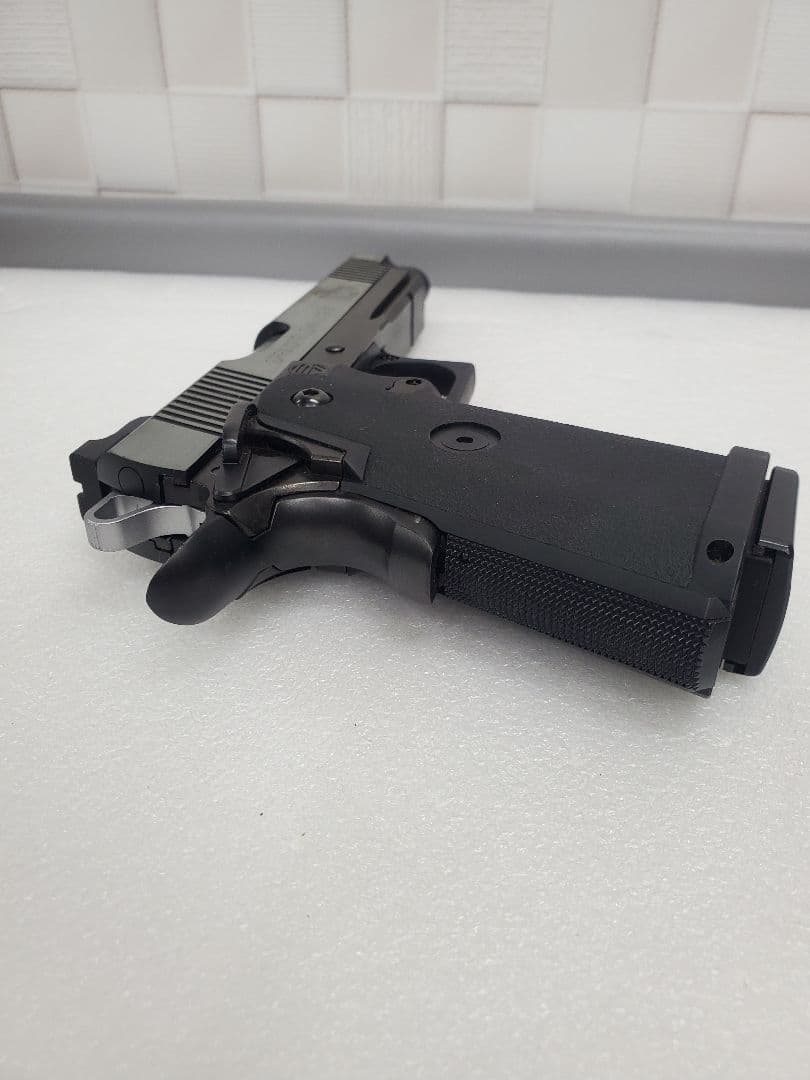 ウエスタンアームズ ガスブローバック V12 ハイキャパシティ/2トーン