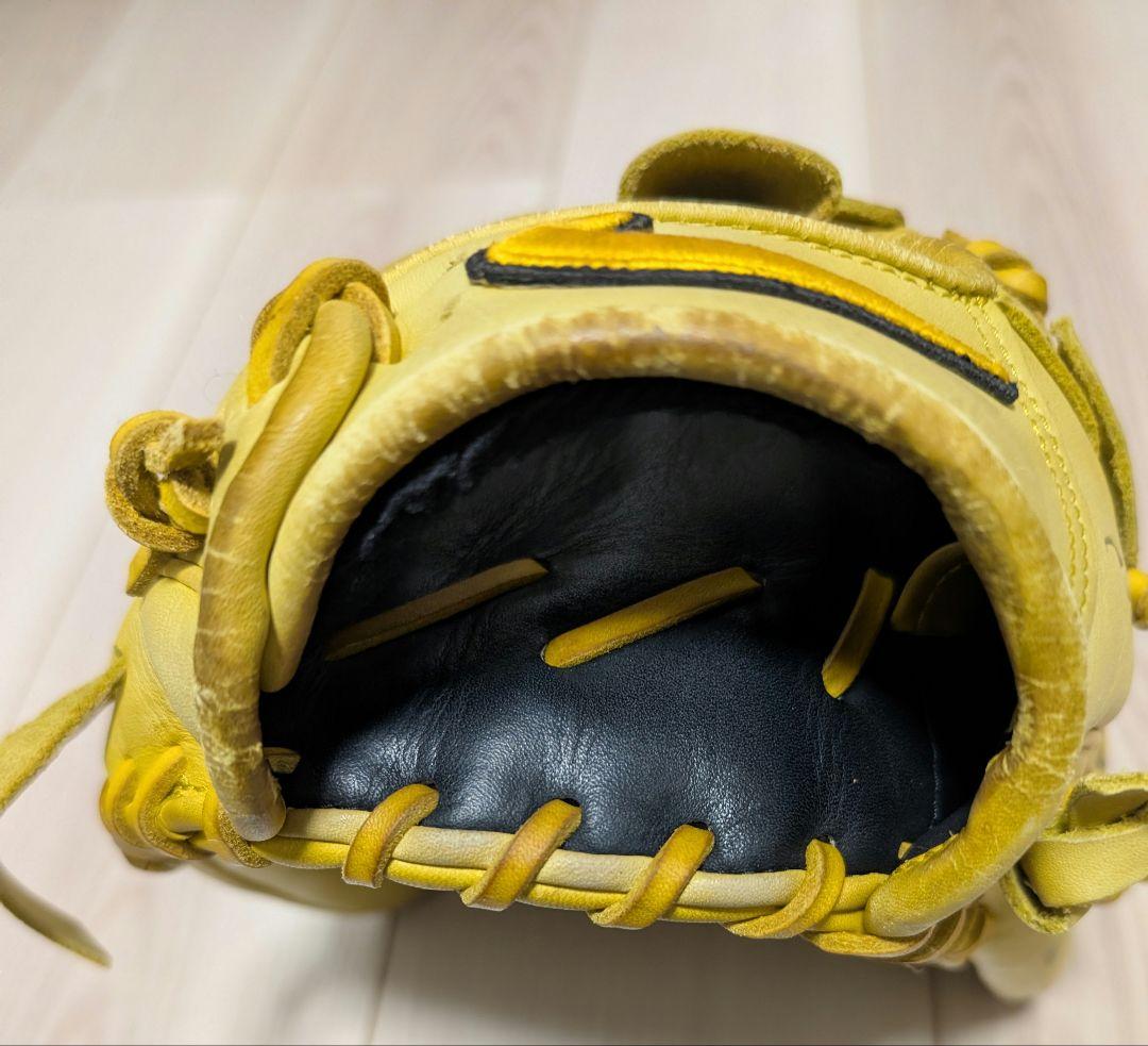 Nike 軟式グローブ イエロー Signature Model　シグネチャー