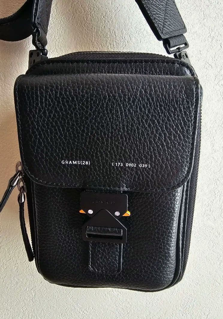 GRAMS28(グラムス28) 173ブラック ショルダーバッグ