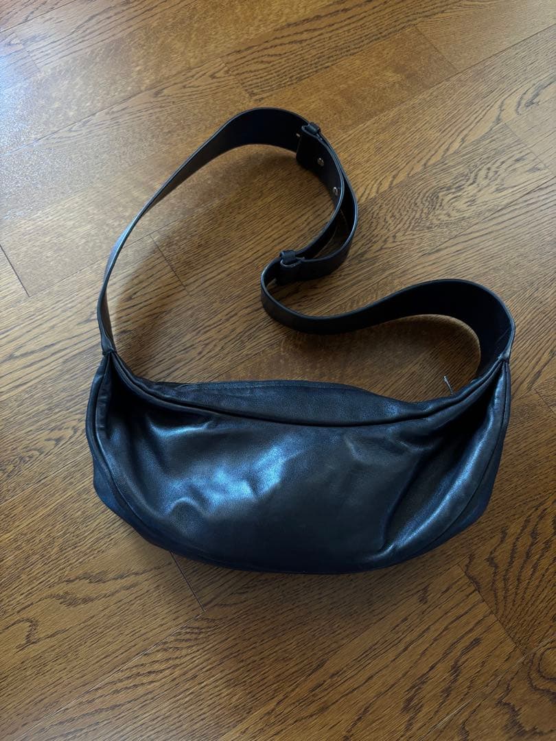 COS レザープリーツベルトバッグ