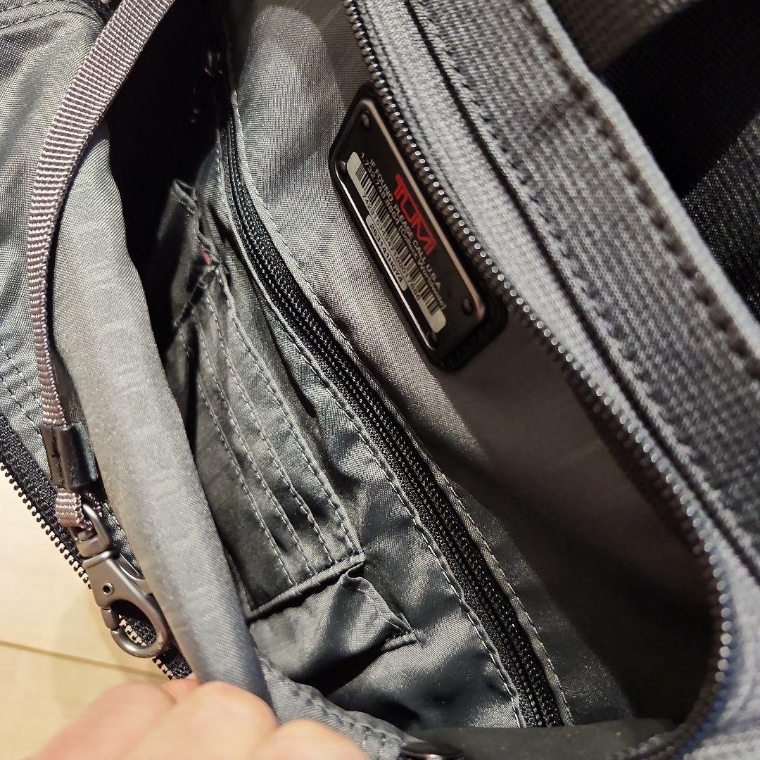 TUMI ビジネスバッグ グレー