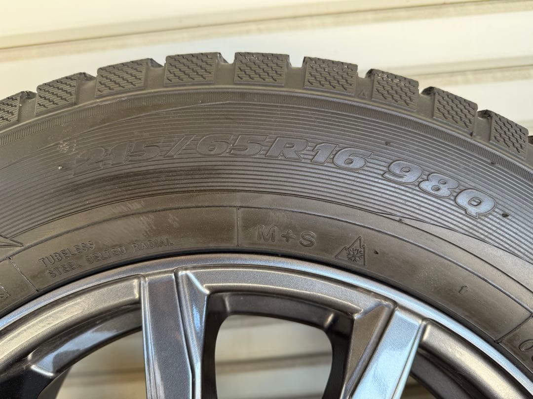 30アルファード スタッドレスタイヤセット