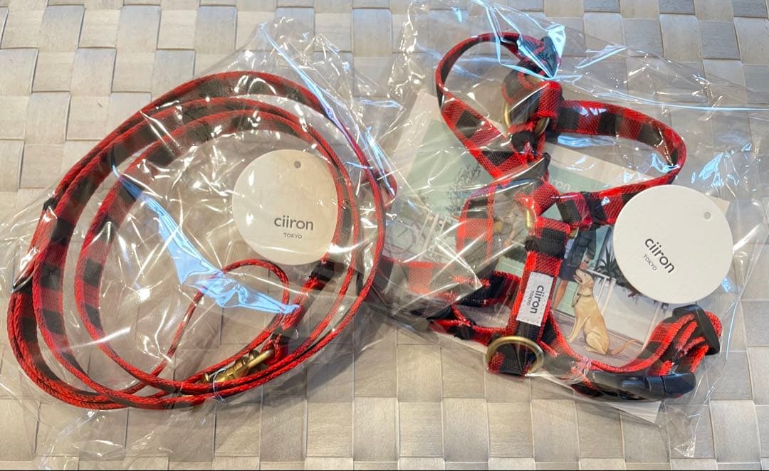ciiron 赤黒チェック ハーネスリードセット　サイズS