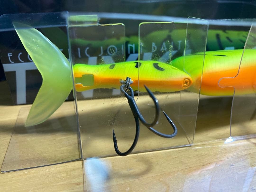 TiNYKLASH Lo 限定カラー　ビレッジタイガー　タイニークラッシュ