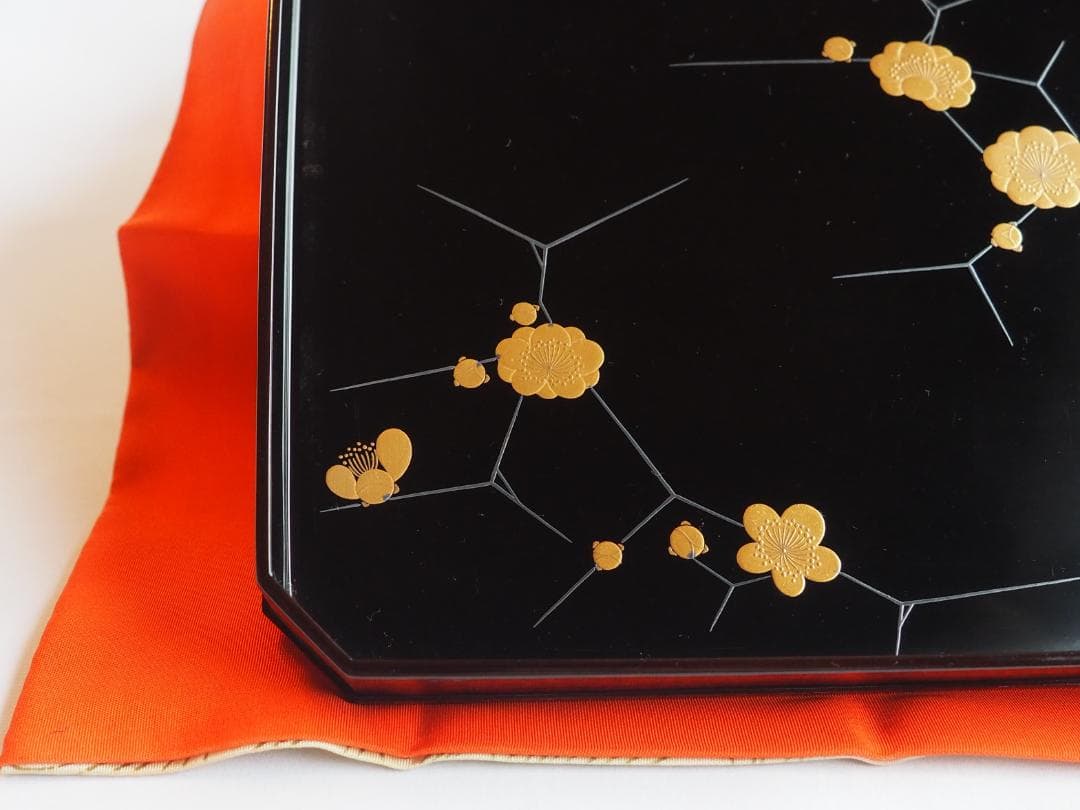 9代中村宗哲造『氷梅絵ヘギ目縁高』（共箱）