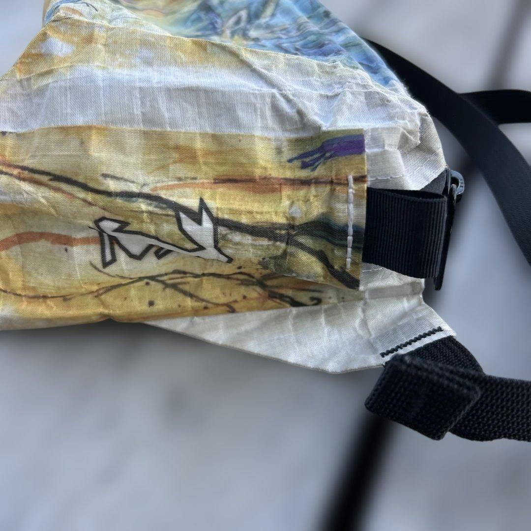 HIGH TAIL DESIGNS ポーチ