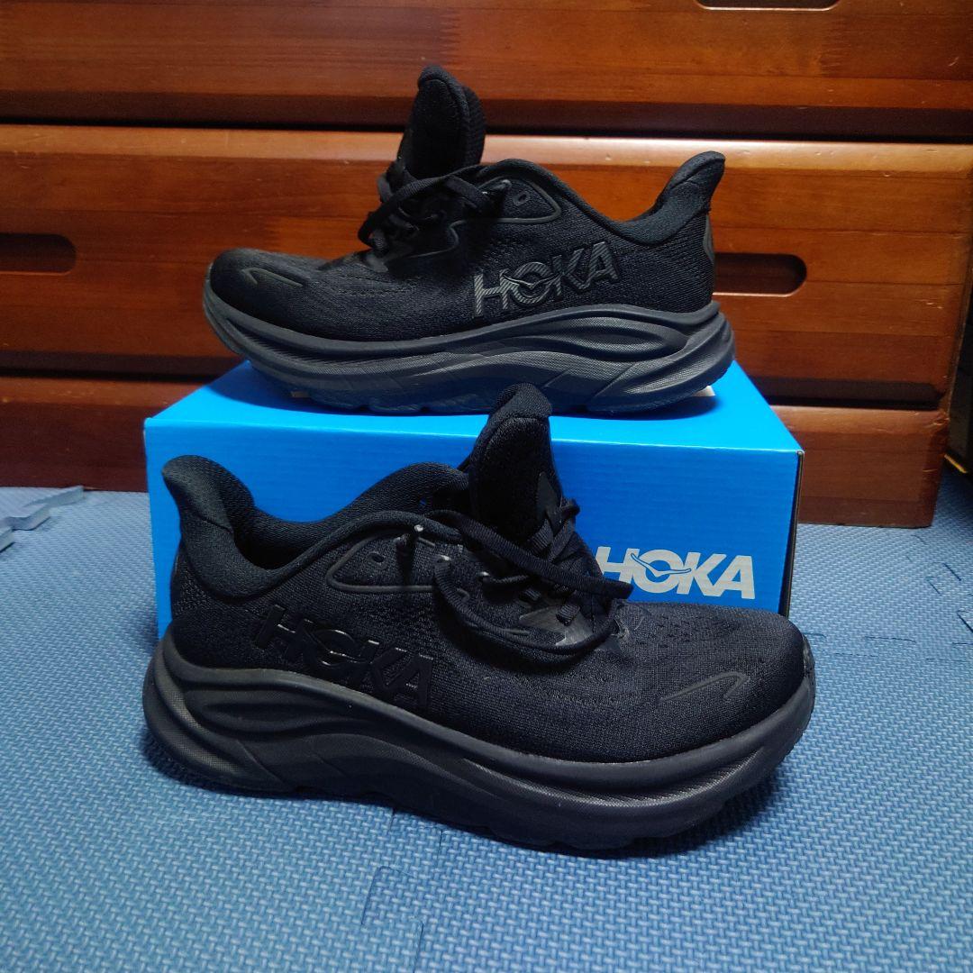 HOKA ONE ONE　クリフトン10