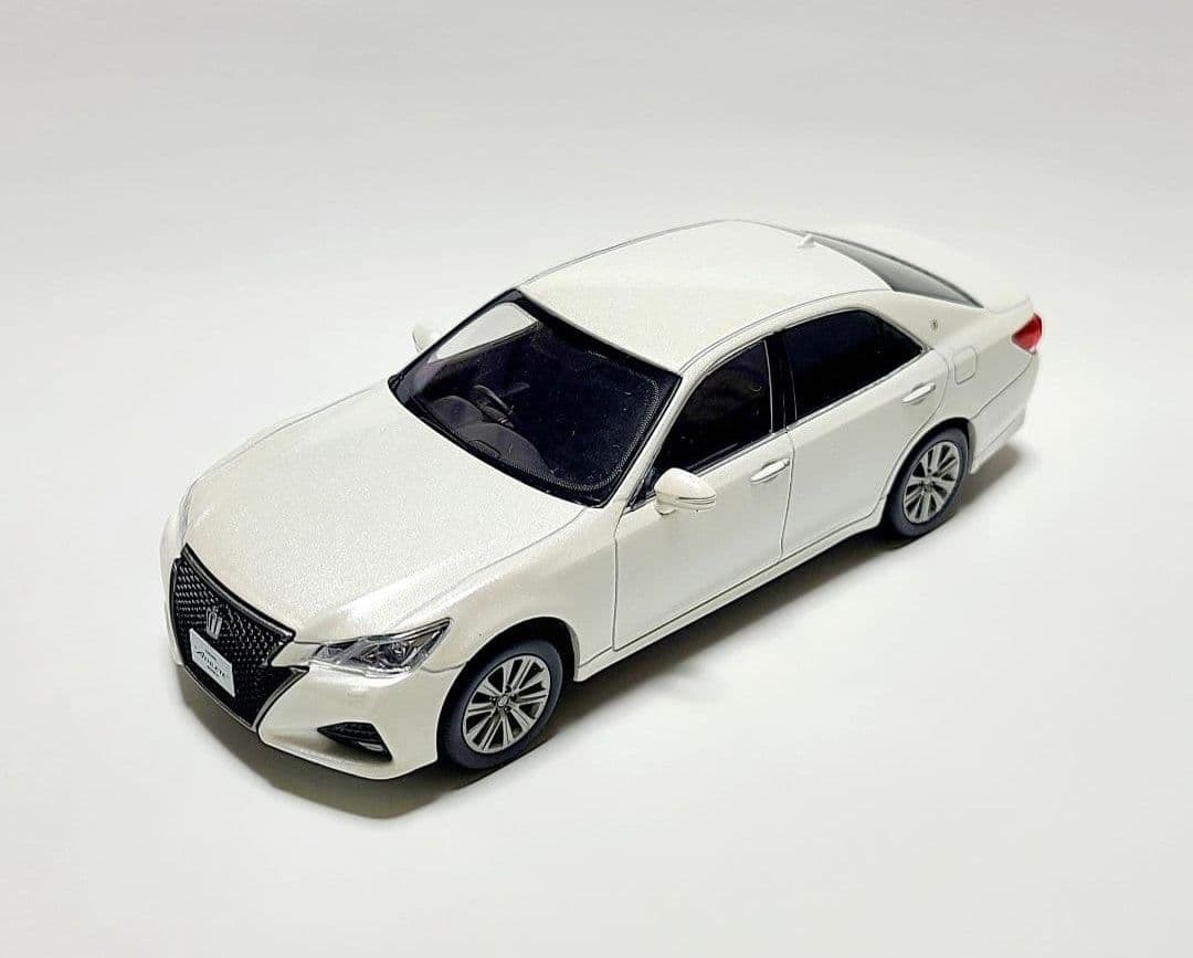 トヨタ 210系クラウンアスリートG後期 カラーサンプル