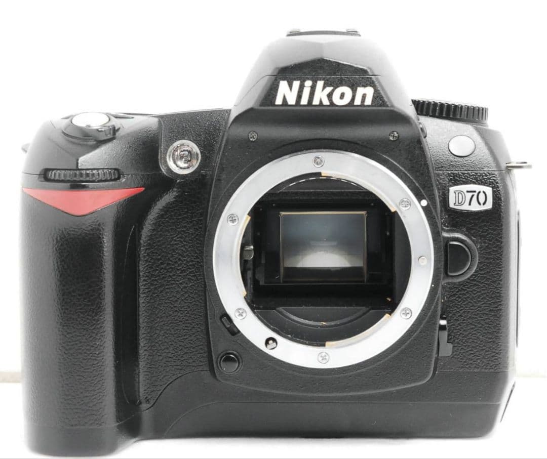 Nrt様　NIKON　D70⚡️1本で広角から望遠まで⚡️初心者⚡️ニコン⚡️
