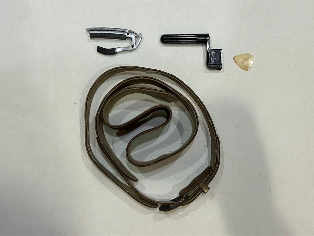 モーリスMorrisアコースティックギターハードケース付　MD512