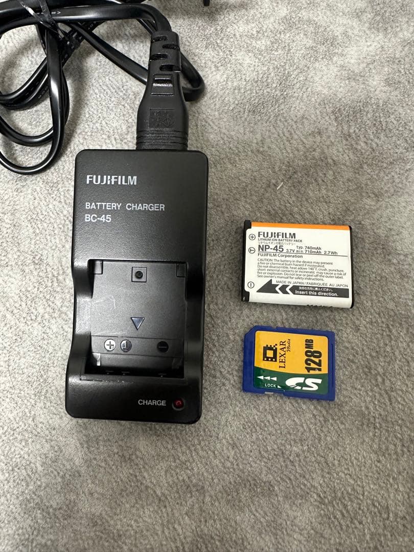 FUJIFILM FinePix Z250fd ピンク