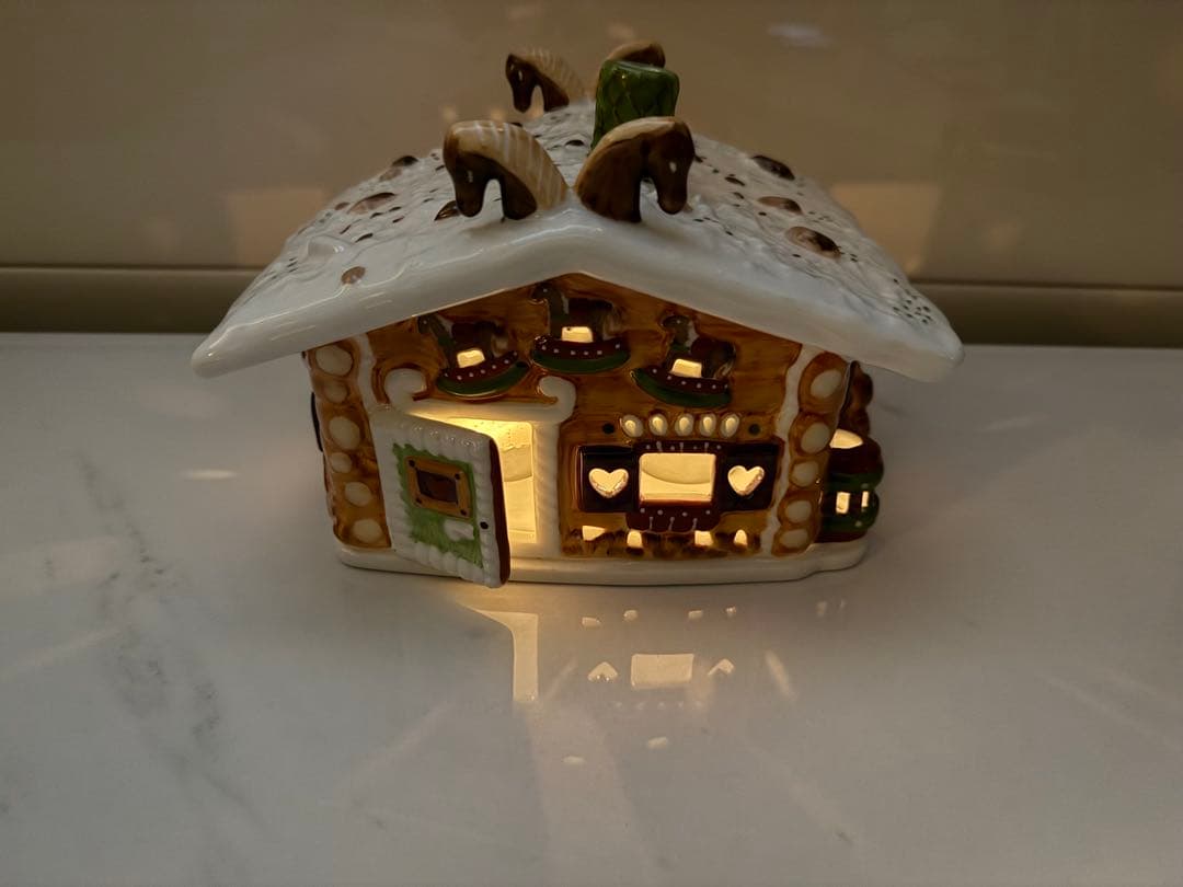 ビレロイ&ボッホ ジンジャーブレッドライトハウス 陶器製