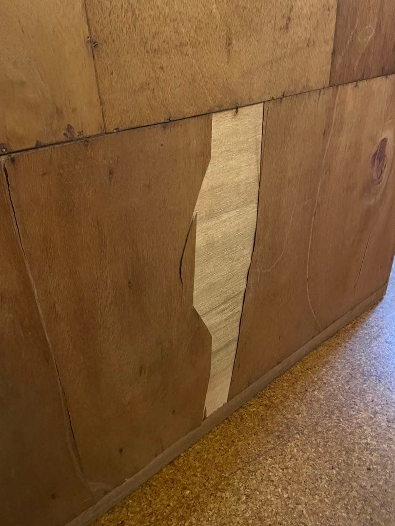 木製ガラス扉付き収納棚・食器棚