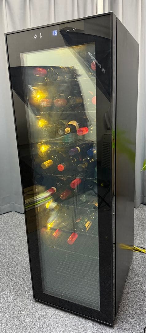 ワインセラー　37本入り