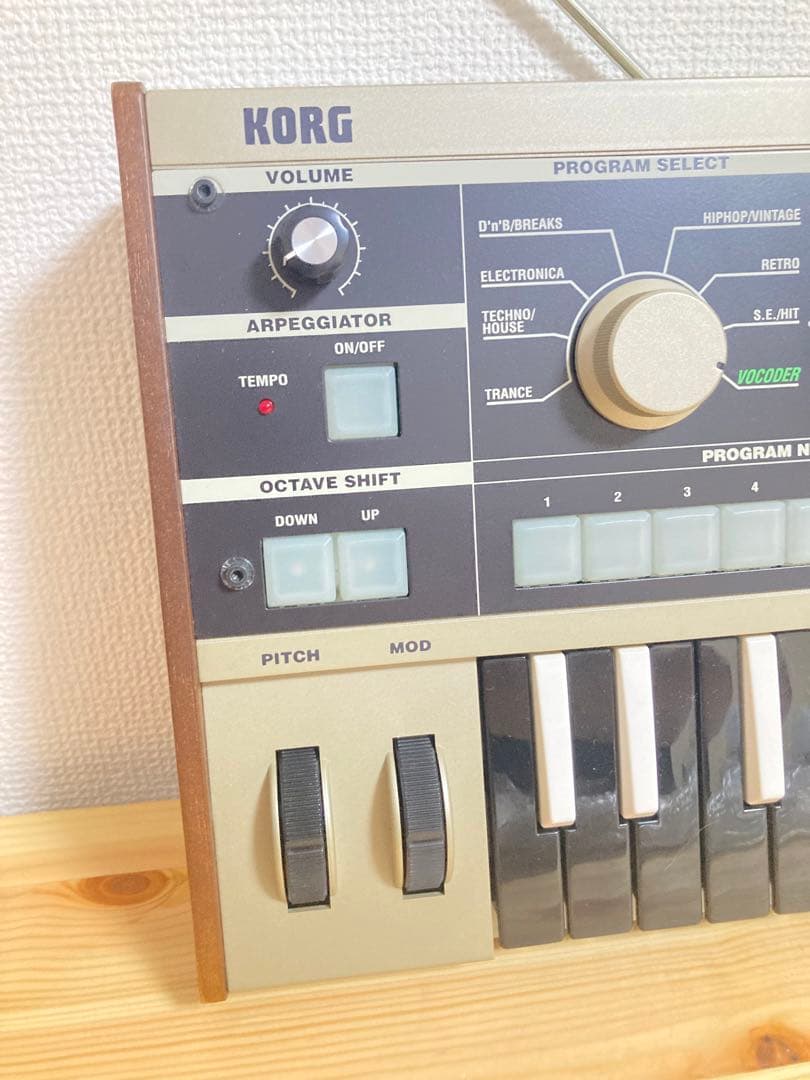 ☆microKORG マイクロコルグ 限定リバース鍵盤 アナログシンセサイザー