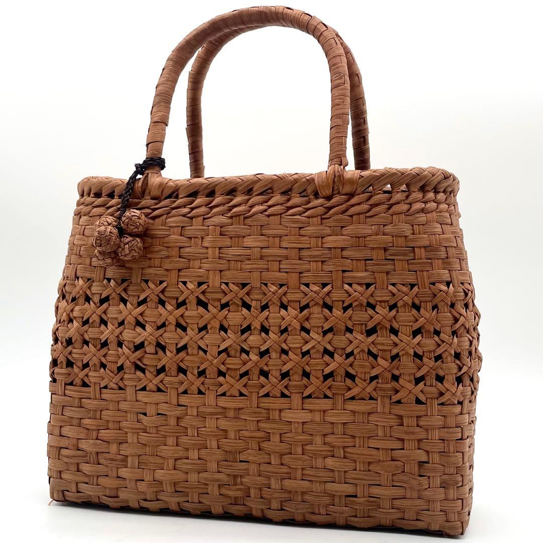 極美品✨山葡萄 かごバッグ 網代+吉祥編み チャーム付き 内布あり