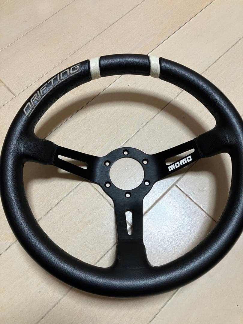 MOMO DRIFTING ステアリング 本体　33Φ ディープコーン