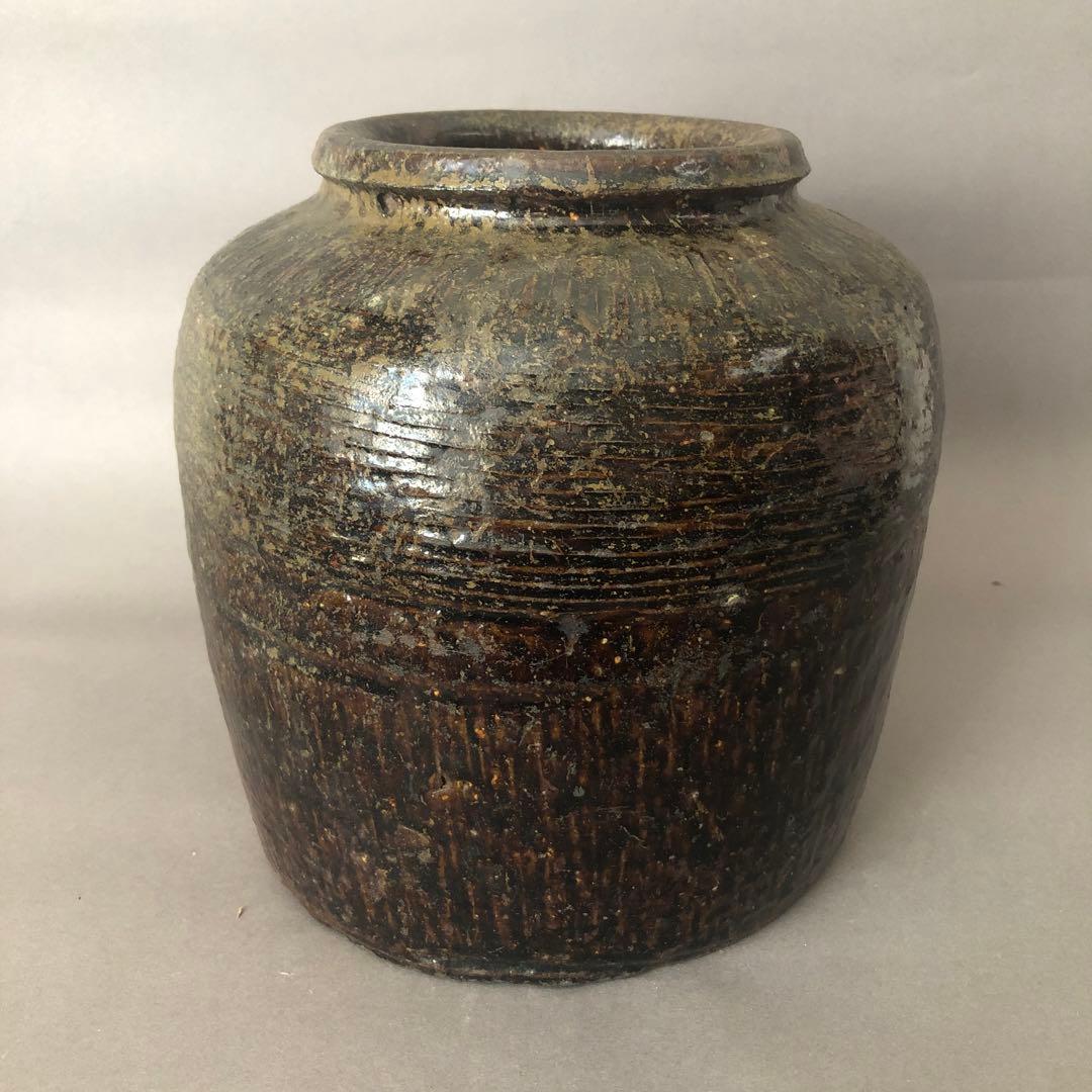 古い壺　小信楽？　古丹波？