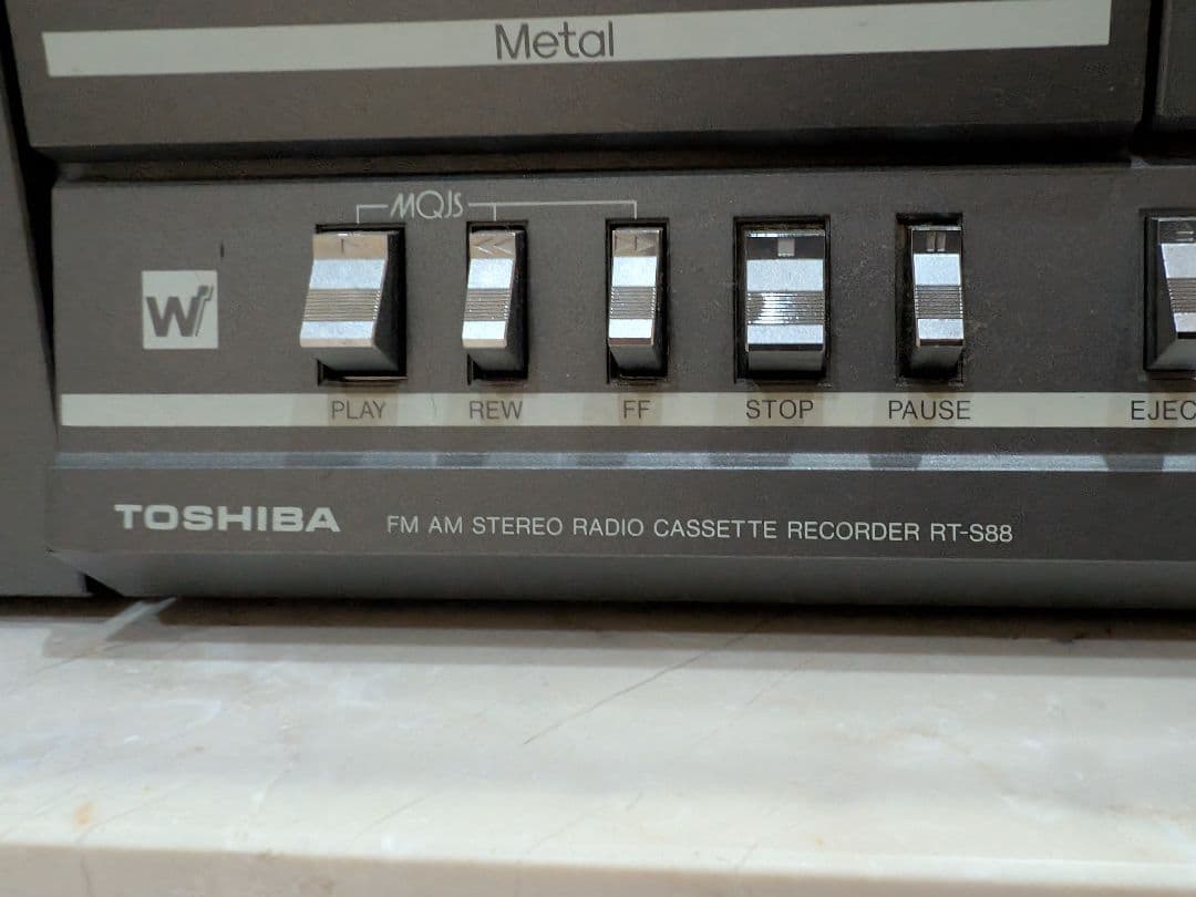 TOSHIBA FM AM ステレオ カセットレコーダー RT-S88