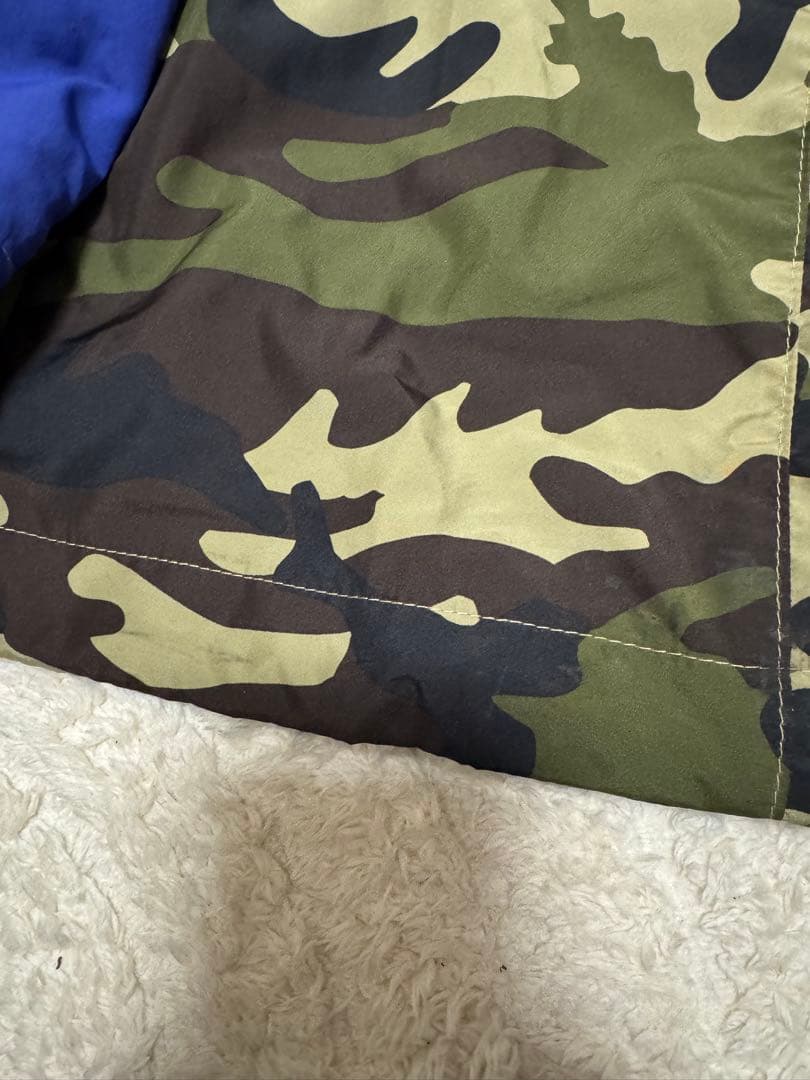 FCRB カモフラ フード付きナイロンジャケット