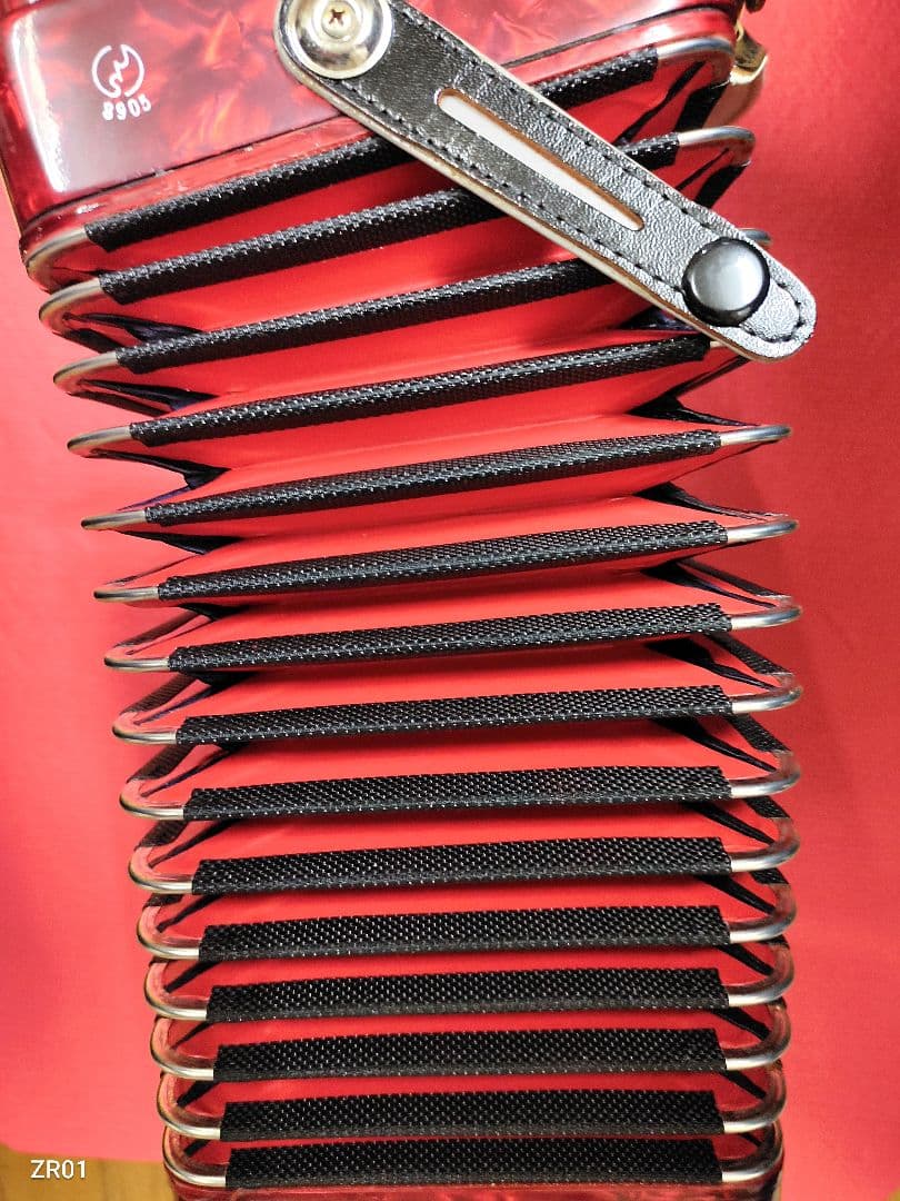 YAMAHA アコーディオン 赤 マーブル模様