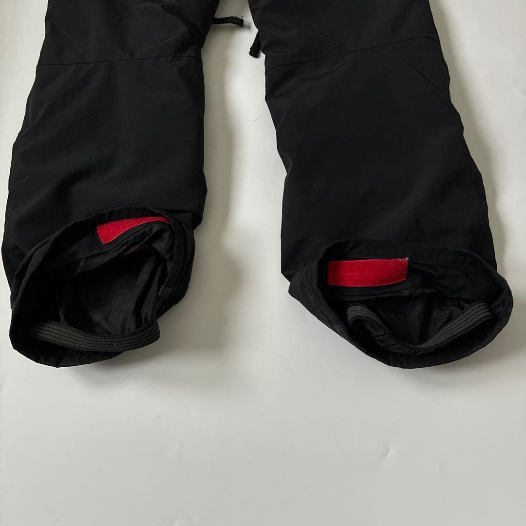 BURTON子ども用スノーボードウェア 上下セット宇宙柄黒　S M