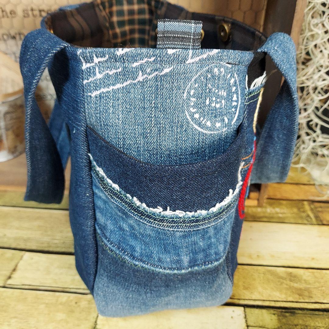 刺繍デニムバック　No.648　デニムリメイク　チューリップバック　丸いバック
